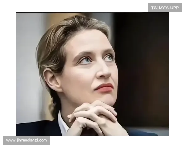 小卢卡斯如何在巴黎从替补到主力逆袭的奋斗之路